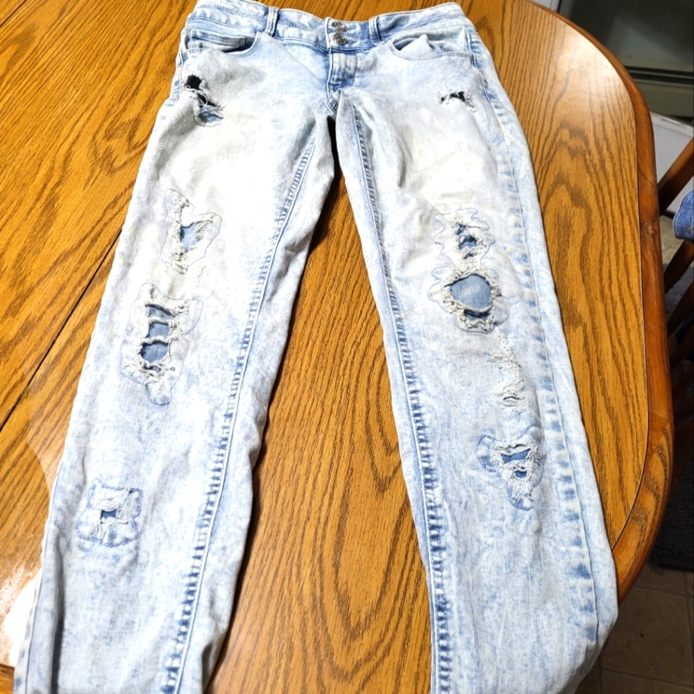 Distressed Light Blue Jeans